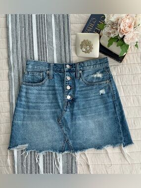 Preloved Madewell Washed Blue Denim Button-Front Mini Skirt